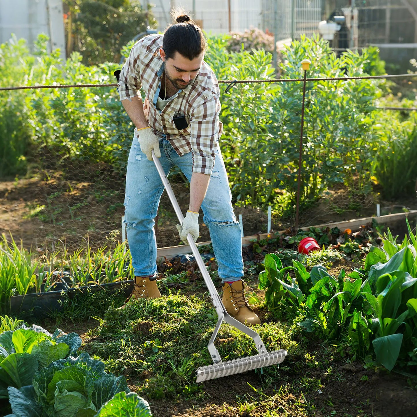 LIFEZEAL Garden Thatch Rake With 19 Curved Tines And Adjustable Head